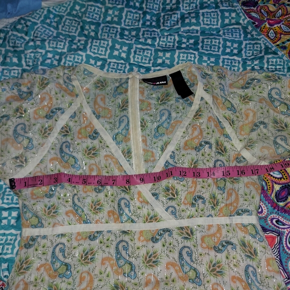 DKNY ~ Y2K Pastel Paisley Metallic Thread Blouse – Size 9 - Picture 6 of 11